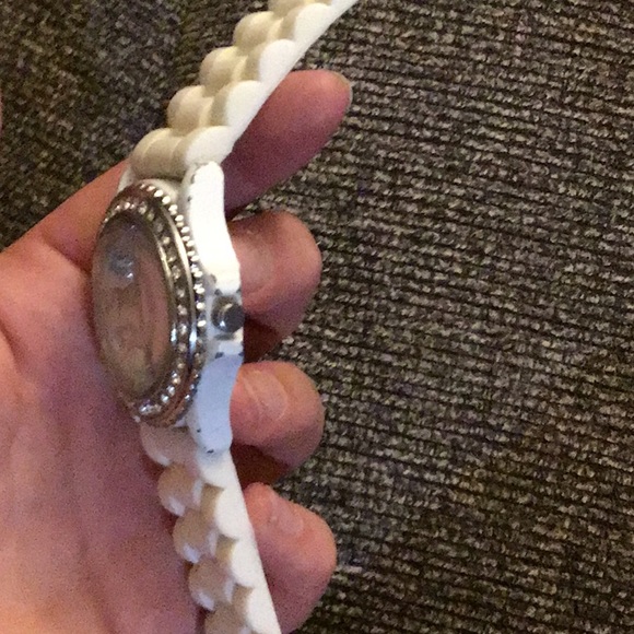 Watch - Picture 5 of 6